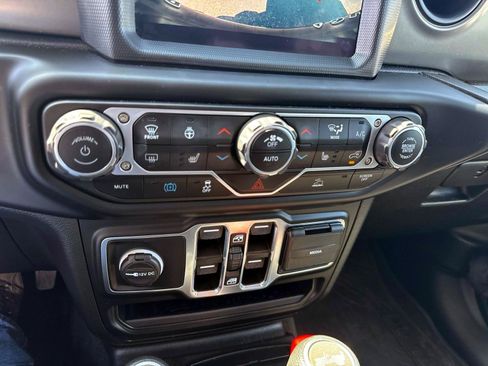 Used 2023 Jeep Wrangler Unlimited w/ Cold Weather Group AWD/4WD image 14