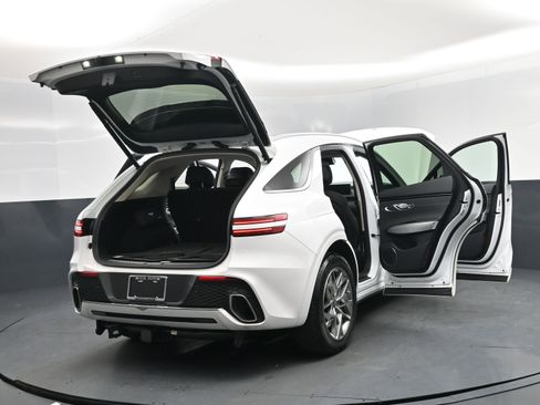 Used 2024 Genesis GV70 2.5T w/ Select Package image 19