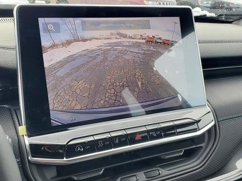 New 2026 Jeep Compass Limited image 14