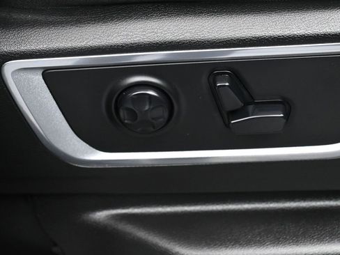 Used 2020 RAM 1500 Laramie image 36