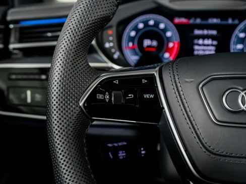 Used 2025 Audi S8 image 43