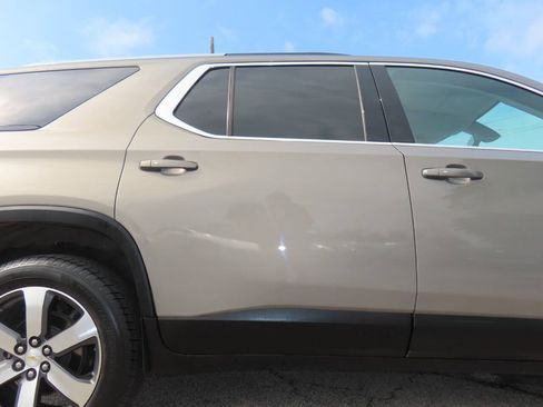 Used 2018 Chevrolet Traverse LT FWD image 22