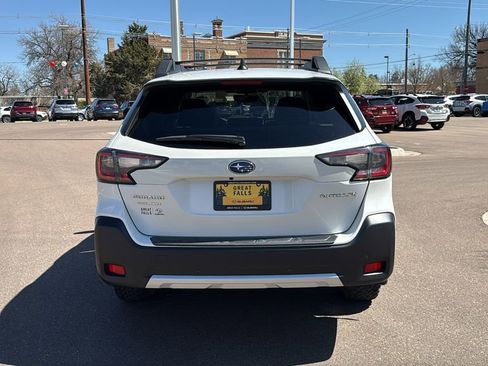 Used 2023 Subaru Outback Limited AWD/4WD image 6