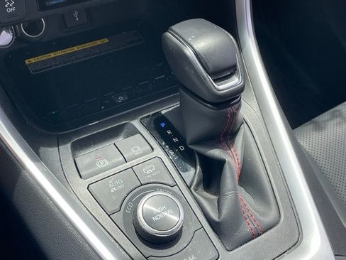 Used 2021 Toyota RAV4 XSE w/ Premium Package AWD/4WD image 9