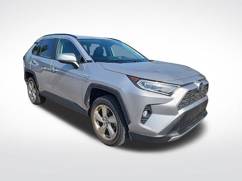 Used 2020 Toyota RAV4 Limited AWD/4WD image 3