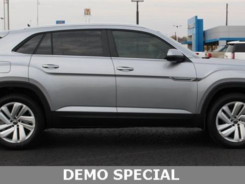 Used 2023 Volkswagen Atlas Cross Sport SE image 11