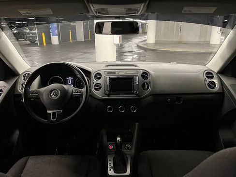 Used 2018 Volkswagen Tiguan Limited w/ Premium Package FWD image 6