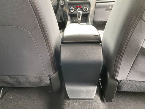 Used 2022 Subaru Crosstrek 2.0i Premium w/ Moonroof Package image 28