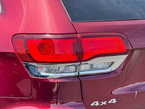 Used 2021 Jeep Grand Cherokee Limited AWD/4WD image 8
