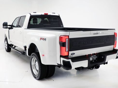 New 2026 Ford F450 Platinum w/ FX4 Off-Road Package image 9