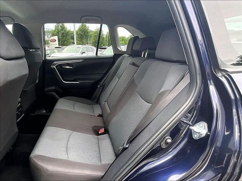 Used 2025 Toyota RAV4 XLE AWD/4WD image 15