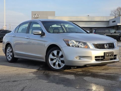 Used 2010 Honda Accord EX-L image 2