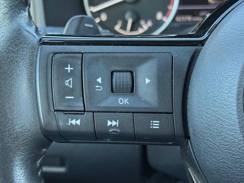 Used 2023 Nissan Rogue SL w/ SL Premium Package image 19