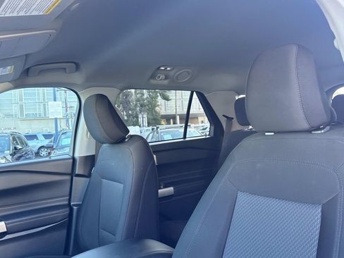 Used 2023 Ford Explorer XLT image 20
