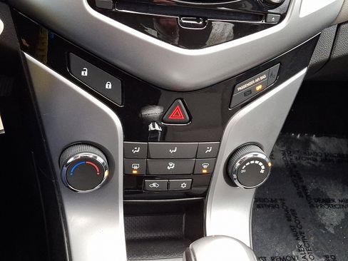 Used 2014 Chevrolet Cruze LT w/ All-Star Edition image 30