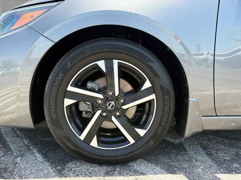 Used 2024 Nissan Sentra SV FWD image 25