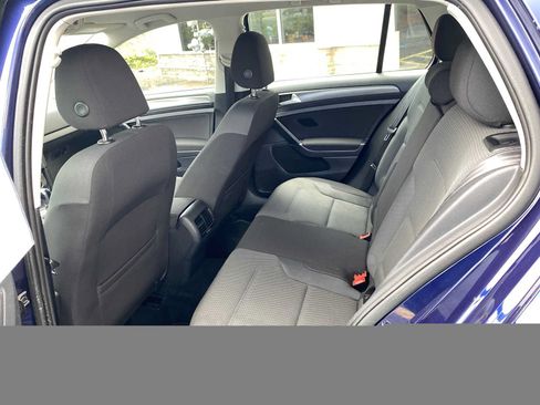 Used 2017 Volkswagen e-Golf SE FWD image 10