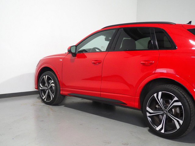 Used 2023 Audi Q3 quattro 2.0T Premium Plus w/ Premium Plus Package AWD/4WD image 50