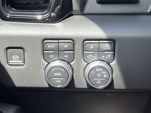 Used 2025 GMC Sierra 1500 AT4X AWD/4WD image 31
