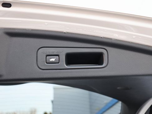 Used 2023 Acura MDX Advance image 35