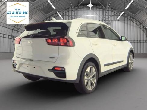 Used 2022 Kia Niro EX w/ Cold Weather Package image 4