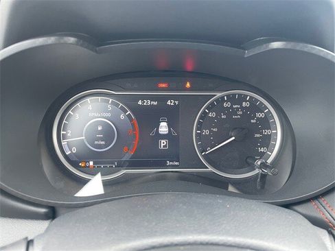 New 2025 Nissan Versa SR w/ Trunk Package image 18