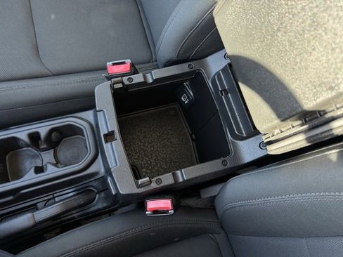 Used 2021 Jeep Wrangler Willys image 17