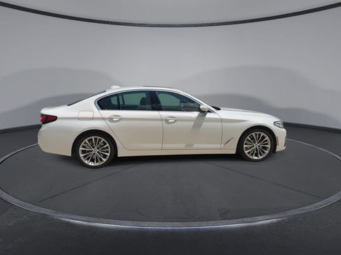 Used 2023 BMW 530i w/ Premium Package RWD image 2