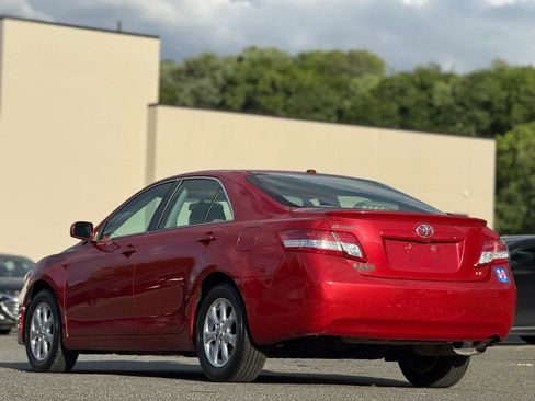 Used 2011 Toyota Camry LE w/ LE Extra-Value Pkg FWD image 6