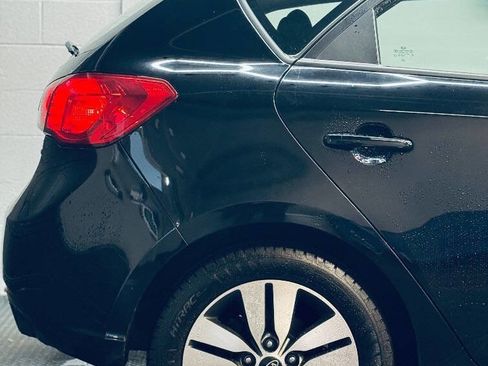 Used 2013 Kia Forte EX image 5