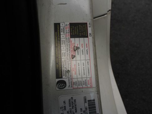 Used 2011 Nissan 370Z Coupe RWD image 27