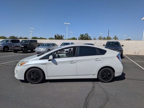 Used 2013 Toyota Prius Three image 8