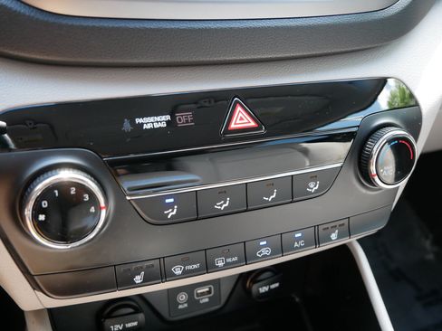 Used 2017 Hyundai Tucson Sport AWD/4WD image 23