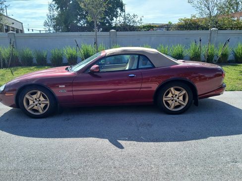 Used 1997 Jaguar XK8 Convertible image 4