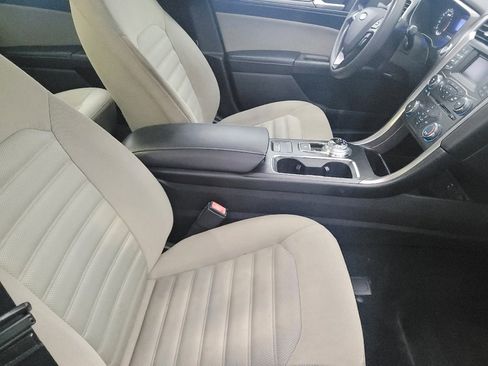 Used 2017 Ford Fusion S FWD image 21