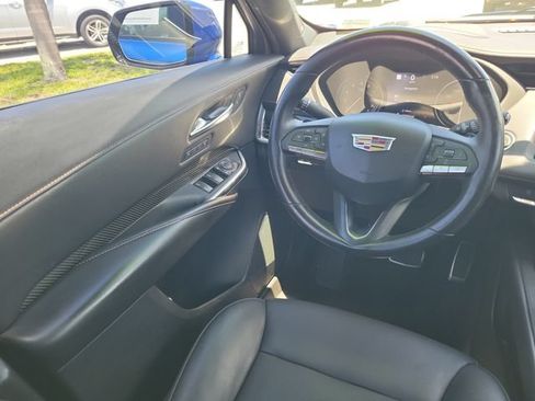 Used 2022 Cadillac XT4 Sport FWD image 14