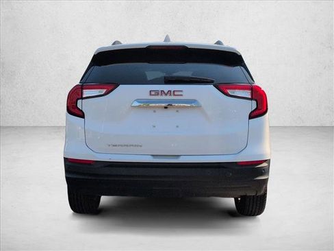 Used 2022 GMC Terrain SLE w/ Driver Convenience Package FWD image 7