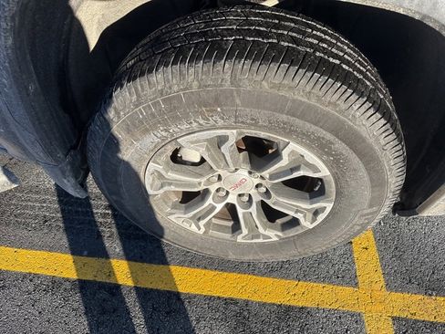 Certified 2020 GMC Sierra 1500 SLE w/ SLE Value Package image 12