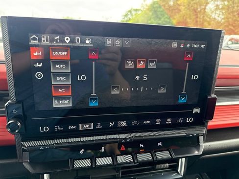Used 2026 GMC Hummer EV 4x4 Crew Cab image 34