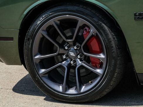 Used 2020 Dodge Challenger R/T w/ Blacktop Package image 43