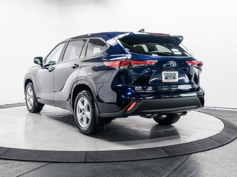 Used 2023 Toyota Highlander L image 9