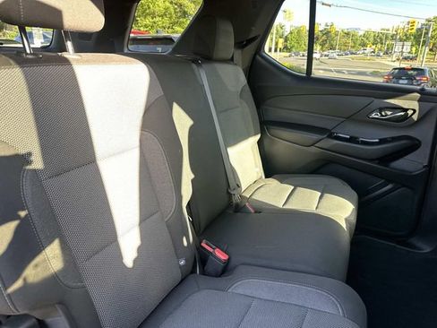 Used 2023 Chevrolet Traverse LT AWD/4WD image 13