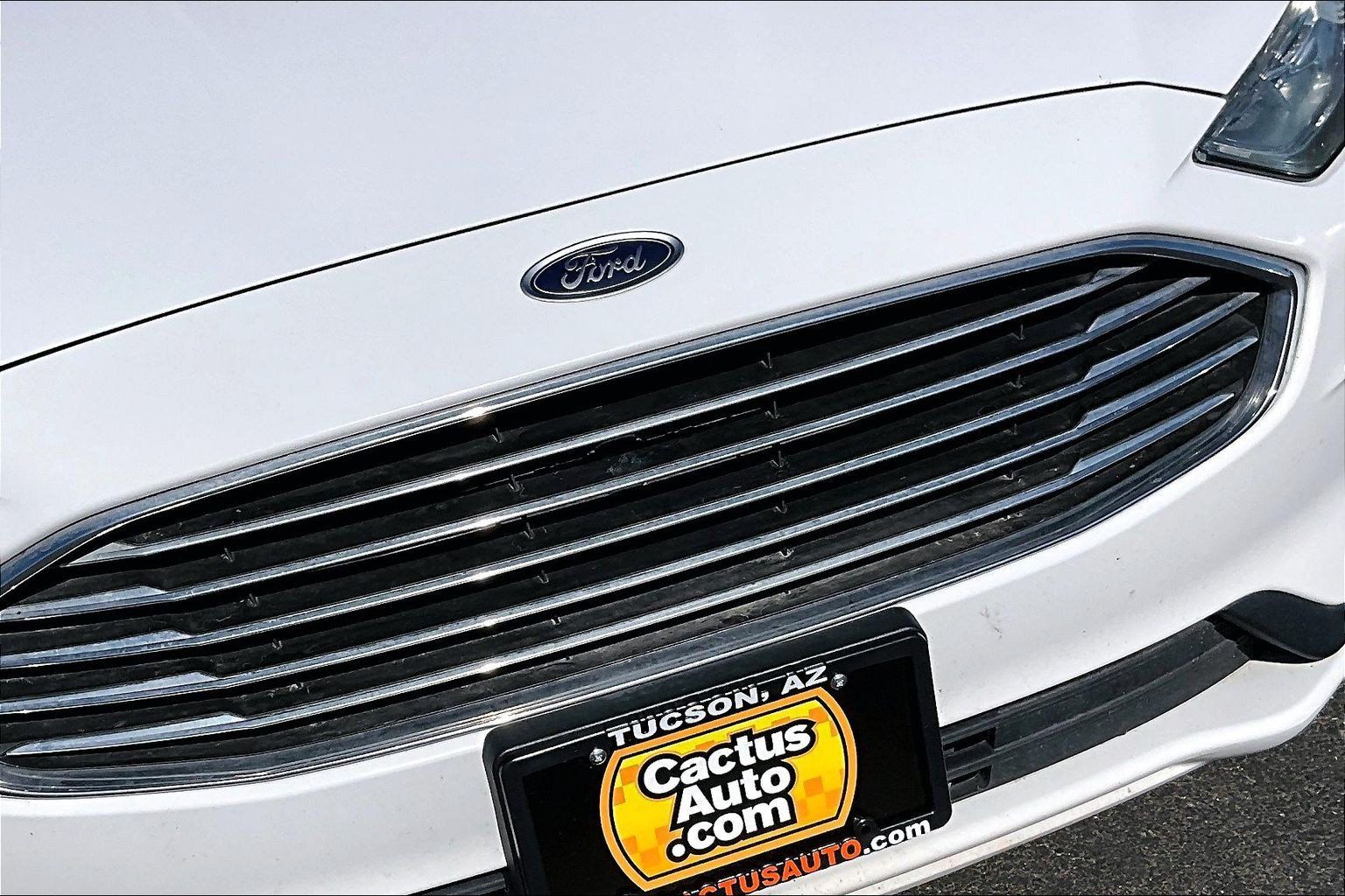 Used 2020 Ford Fusion SE FWD image 28