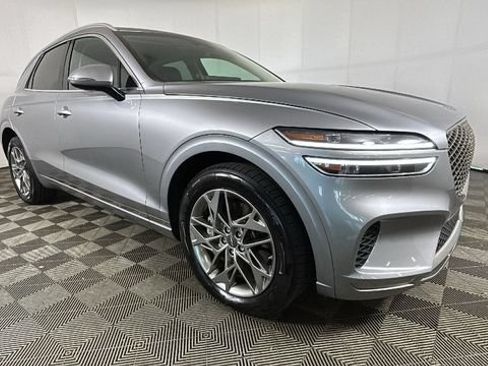 Used 2025 Genesis GV70 2.5T AWD/4WD image 2