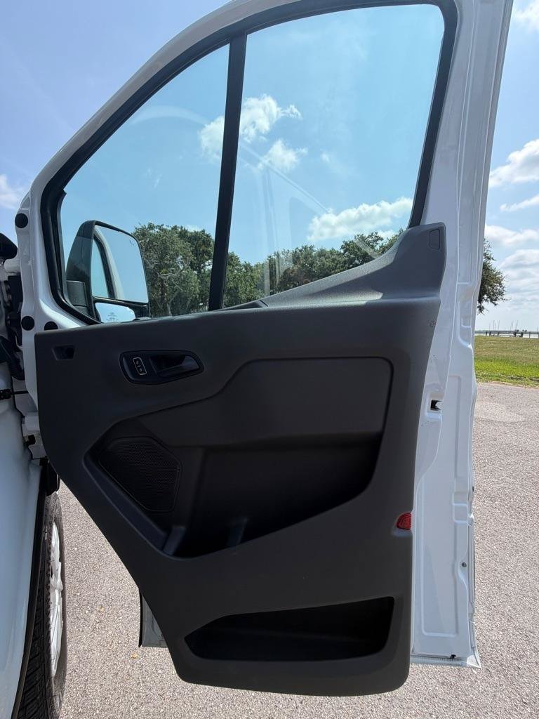 Used 2023 Ford Transit 350 XLT RWD image 15