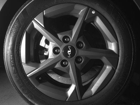 Used 2025 Kia K4 LXS image 15