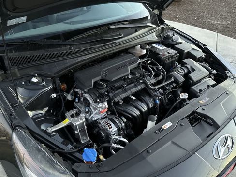 Used 2023 Hyundai Elantra SEL w/ Convenience Package image 7