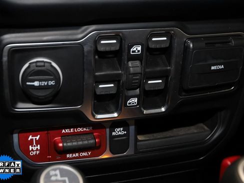 Used 2023 Jeep Gladiator Mojave w/ Cold Weather Group image 27