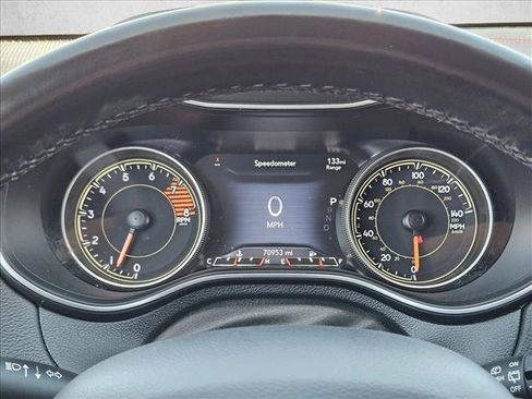 Used 2020 Jeep Cherokee Trailhawk w/ Cold Weather Group AWD/4WD image 13