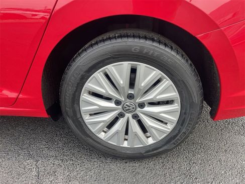 Used 2019 Volkswagen Jetta S w/ Driver Assistance Package image 7